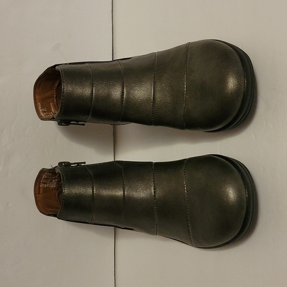 NWOT I Heart Comfort ankle booties Fiona size 6 - Picture 1 of 11
